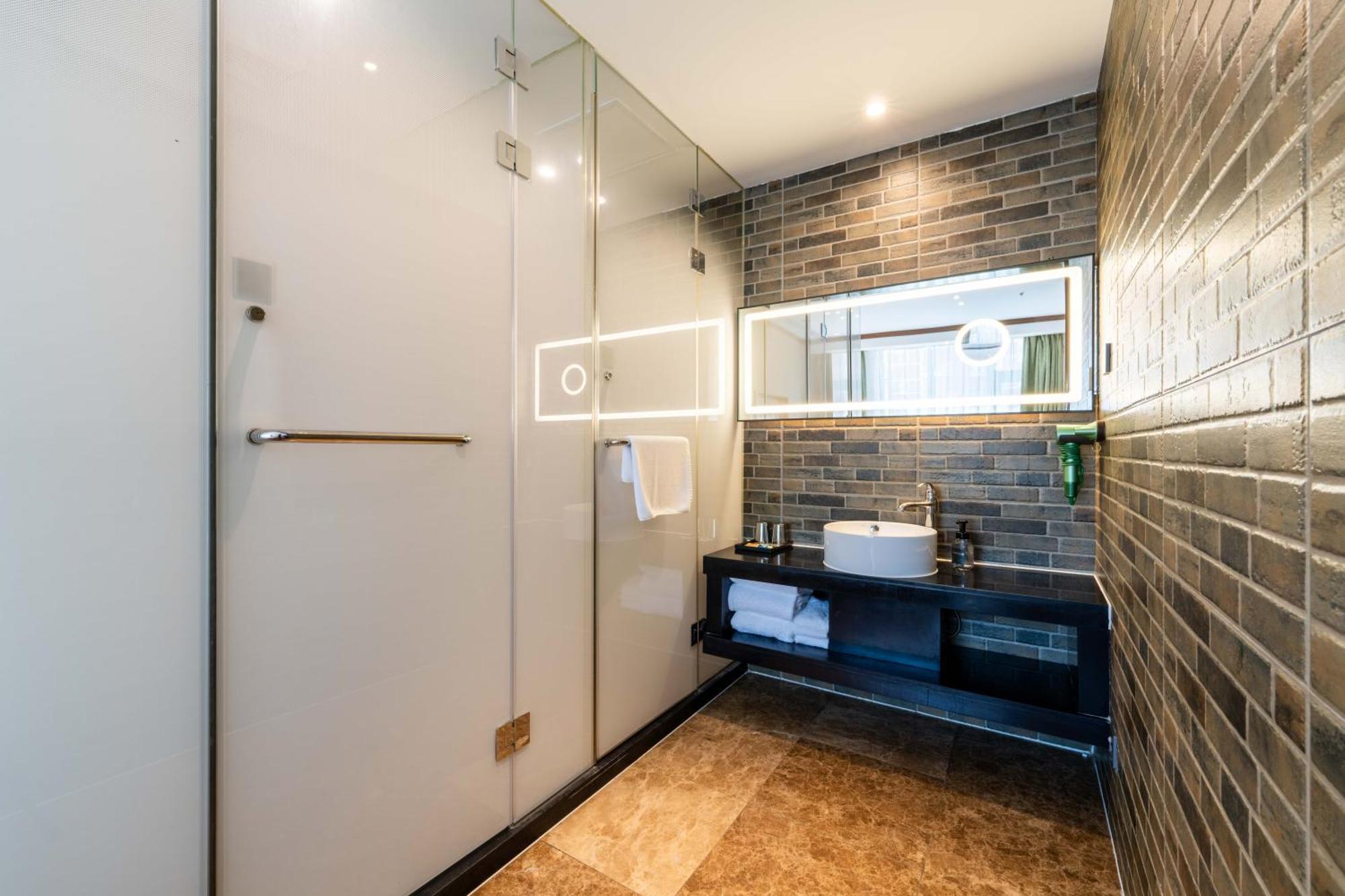 Nost Algia Hotel Near Beijing Panjiayuan Antique Market- Beijing Happy Valley, Cbd, China Zun And Sanlitun, Tian'Anmen Square, Free Ice Cream, Mineral Water, Coffee, Snacks And Laundry Service, Free Gymnastic, English Communication Well Exterior photo
