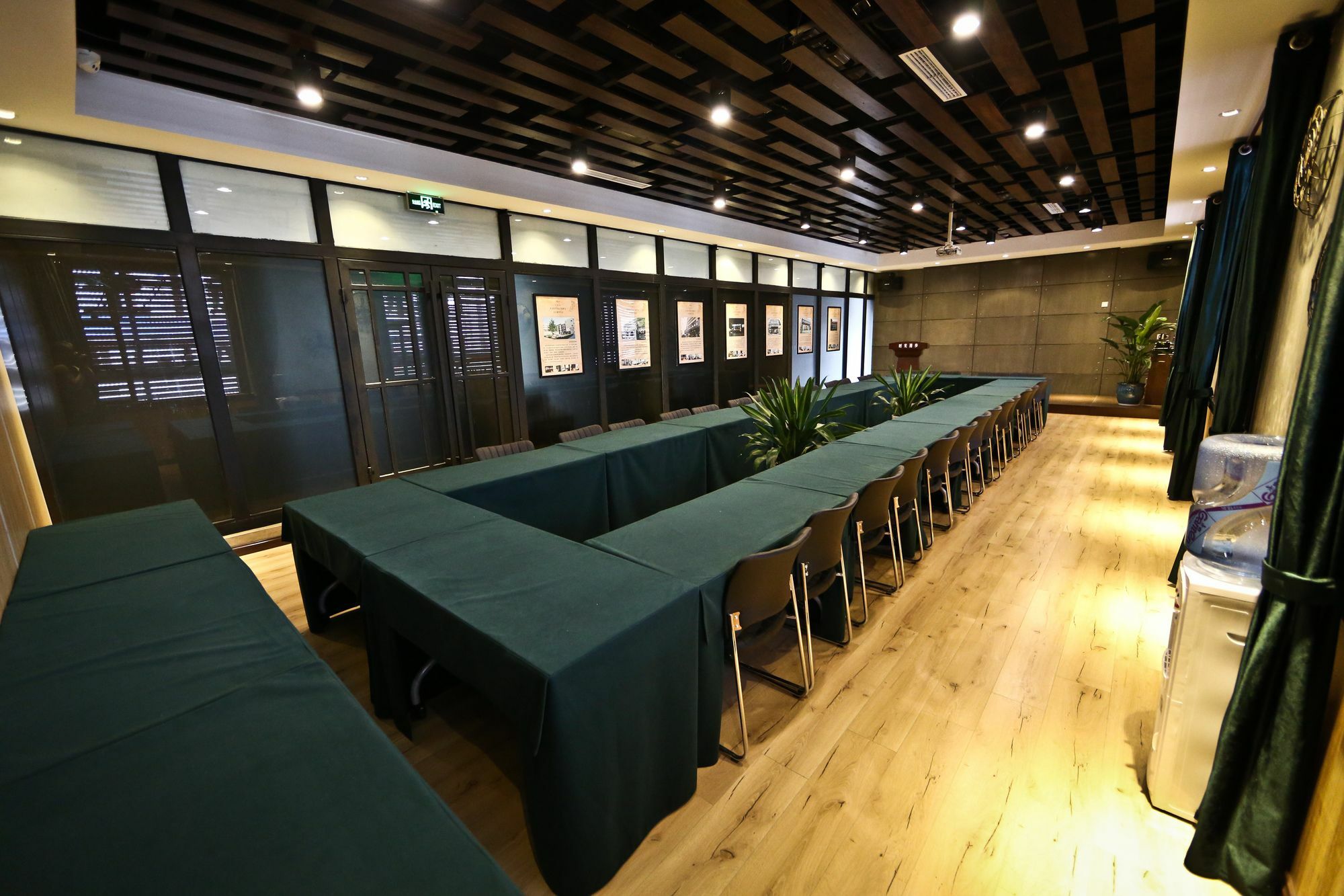 Nost Algia Hotel Near Beijing Panjiayuan Antique Market- Beijing Happy Valley, Cbd, China Zun And Sanlitun, Tian'Anmen Square, Free Ice Cream, Mineral Water, Coffee, Snacks And Laundry Service, Free Gymnastic, English Communication Well Exterior photo