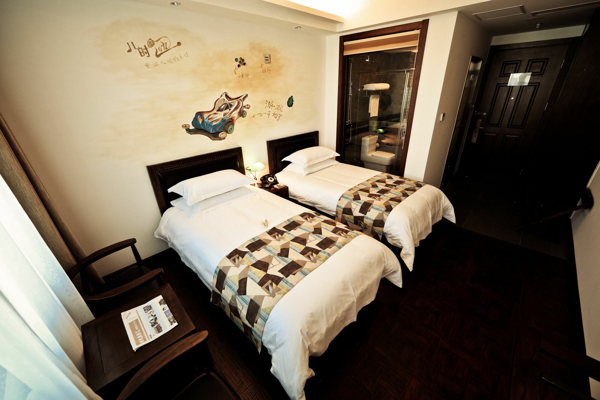 Nost Algia Hotel Near Beijing Panjiayuan Antique Market- Beijing Happy Valley, Cbd, China Zun And Sanlitun, Tian'Anmen Square, Free Ice Cream, Mineral Water, Coffee, Snacks And Laundry Service, Free Gymnastic, English Communication Well Exterior photo